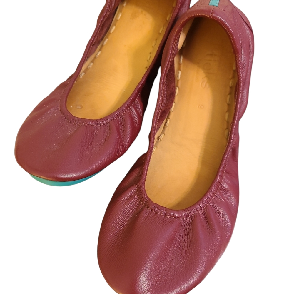 Tieks EUC Burgundy foldable leather ballet flats - Picture 9 of 13